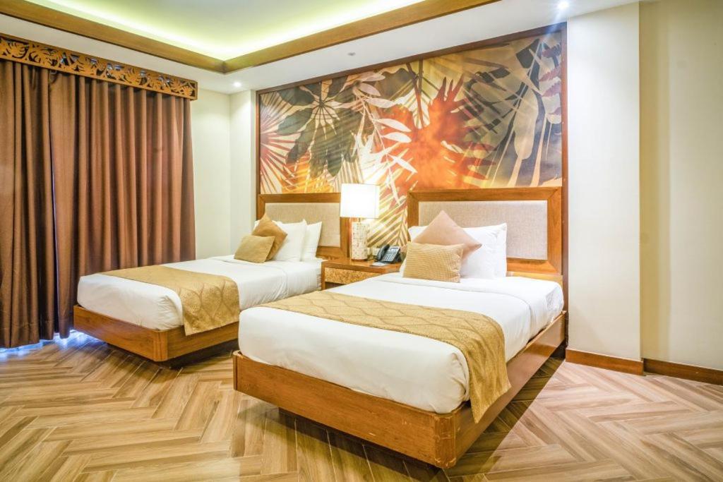 La Jolla Luxury Beach Resort Bagac Extérieur photo