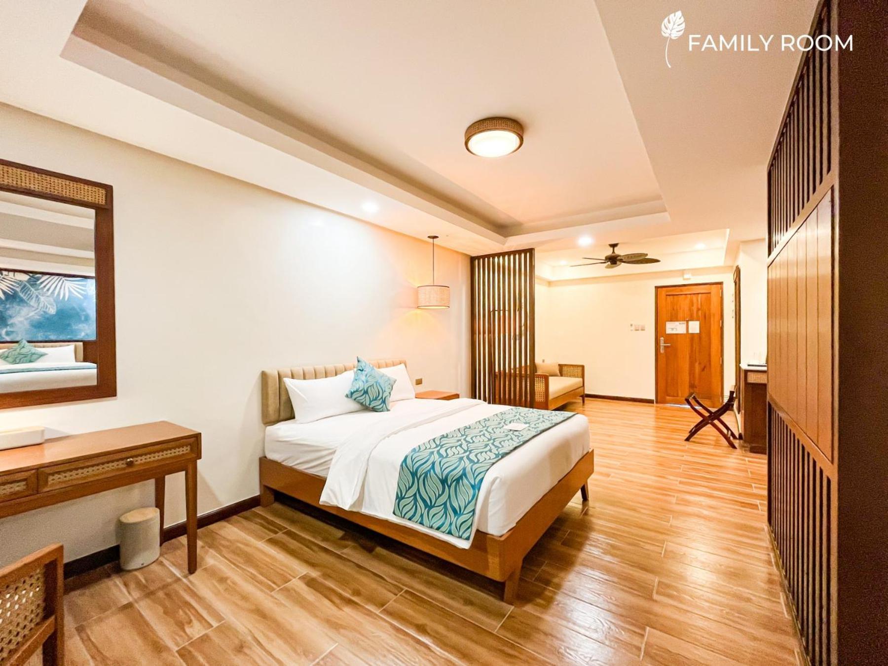 La Jolla Luxury Beach Resort Bagac Extérieur photo