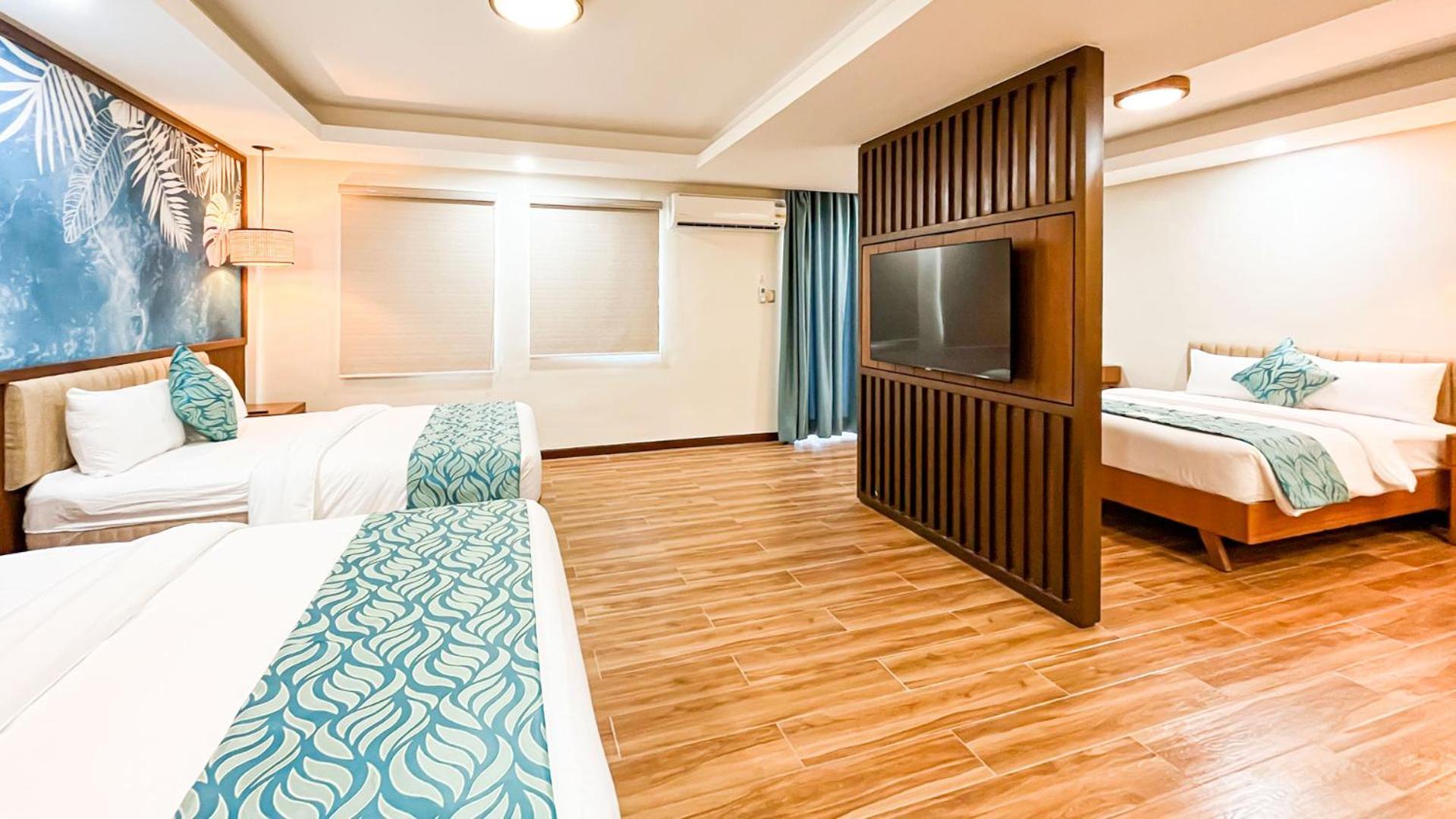 La Jolla Luxury Beach Resort Bagac Extérieur photo