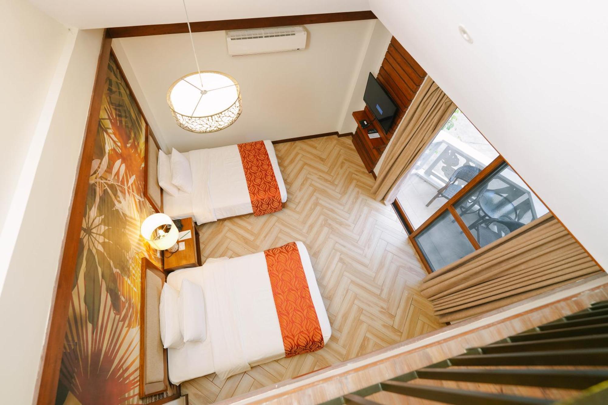 La Jolla Luxury Beach Resort Bagac Extérieur photo